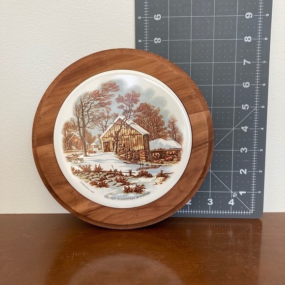 Vintage Currier and Ives Wooden Cutting Board or Trivet - Picture 3 of 4